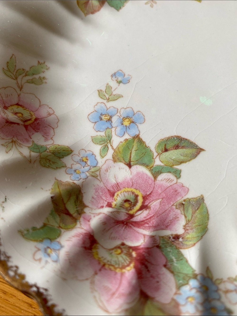 Vtg Limoge China Rose Scalloped 7 1/4” Dessert/Bread/Salad Plates set of 8 - Picture 3 of 13